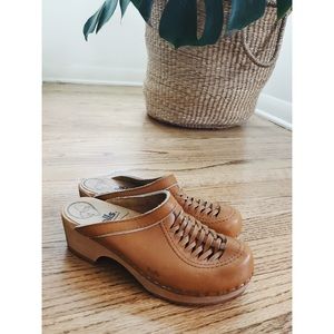 Samhill Swedish Heidi Woven Clog Size 7